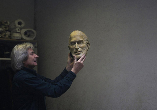 Стив Джобс, Apple, памятник, бронзовая скульптура, Эрно Тот 