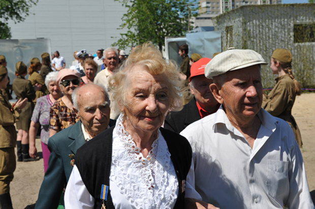 день победы  2013, праздник для ветеранов, ветераны деснянского района, Владимир Иссат